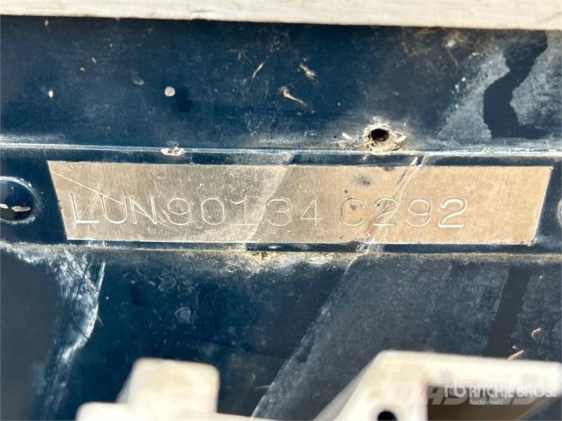 Lund Pro-V DLX 1890 18 ft Fishing Boat Boote / Prahme