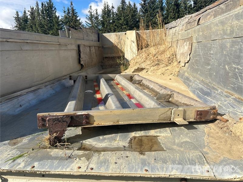 M & 20 ft Tri/A Pup Aluminum End Dump Trailer Kipper