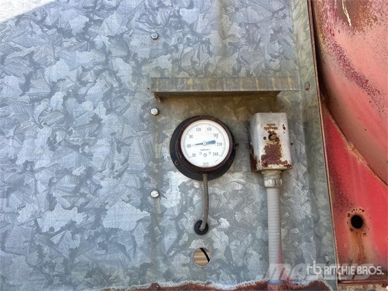 M-C Farm Equipment 400B-10 Grain Dryer (Inoperable Sušare žitarica