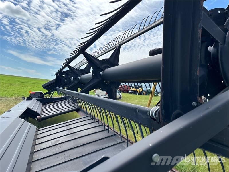 MacDon 1900 Premium 25 ft Pull Type Swather Windrower محشات