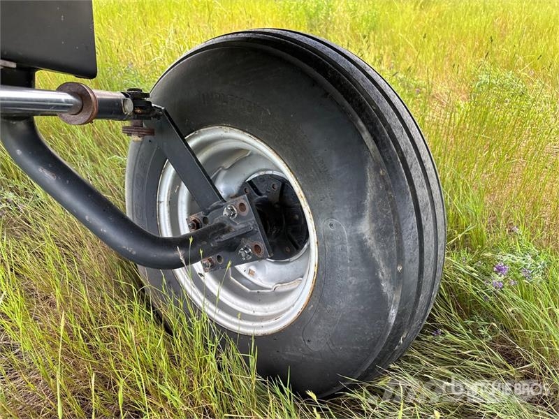 MacDon 1900 Premium 25 ft Pull Type Swather Windrower محشات