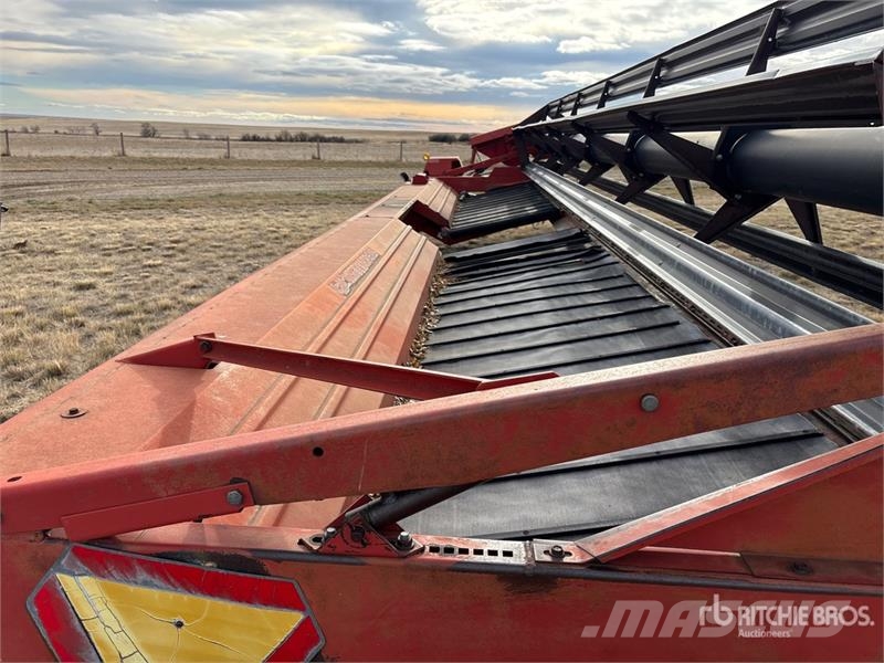 MacDon 30 ft Pull Type Swather Windrower Segadoras hileradoras