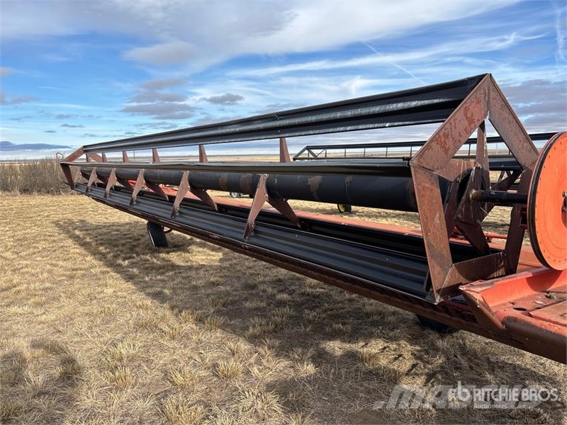 MacDon 30 ft Pull Type Swather Windrower Segadoras hileradoras