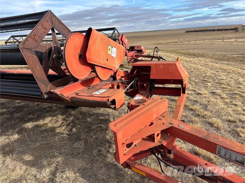 MacDon 30 ft Pull Type Swather Windrower Segadoras hileradoras
