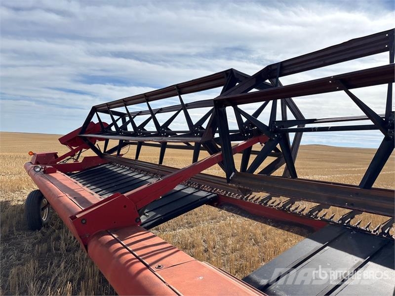 MacDon 36 ft Pull Type Swather Windrower Sakupljači