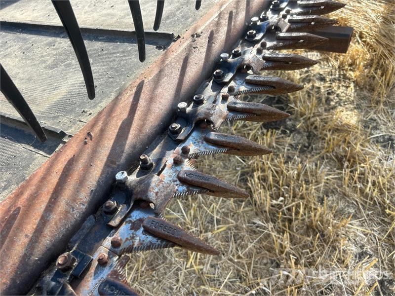 MacDon 9352 25 ft Swather Windrower Sakupljači