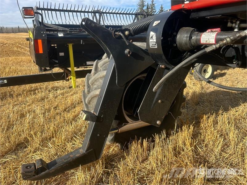 MacDon 9352 25 ft Swather Windrower Sakupljači
