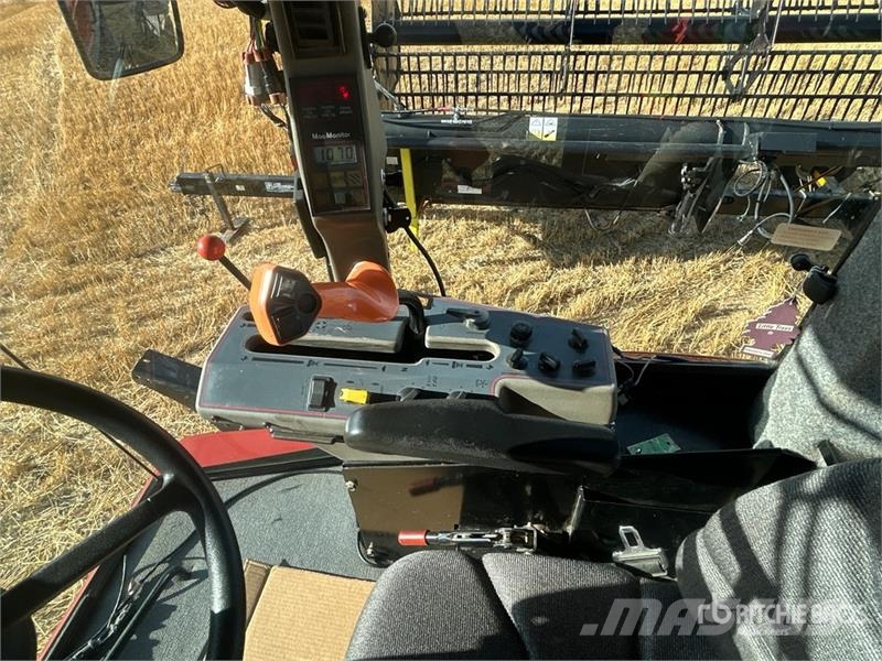 MacDon 9352 25 ft Swather Windrower Sakupljači