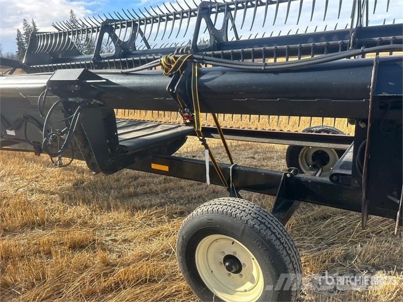 MacDon 9352 25 ft Swather Windrower Sakupljači
