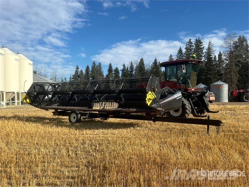 MacDon 9352 25 ft Swather Windrower Sakupljači