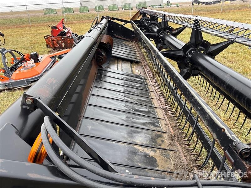 MacDon 960 24 ft Draper Combine Header Cabeçotes de colheitadeira