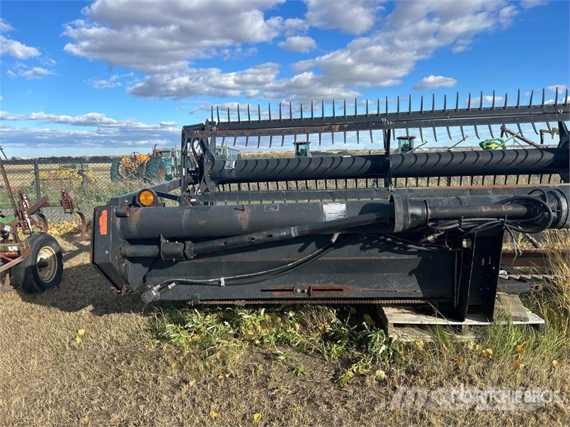 MacDon 960 Header For Parts مكونات أخرى