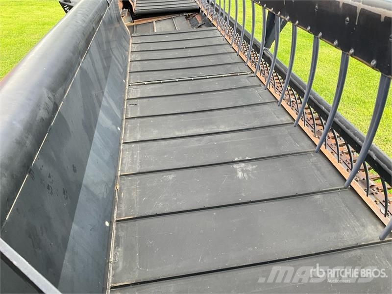 MacDon 962 30 ft Draper Combine Header Testate per mietitrebbie