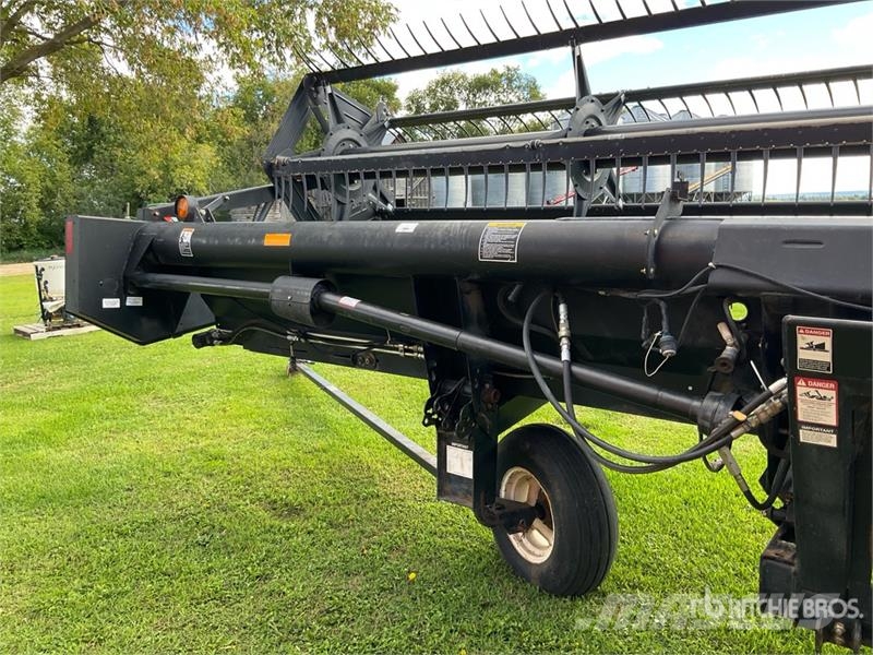 MacDon 962 30 ft Draper Combine Header Testate per mietitrebbie