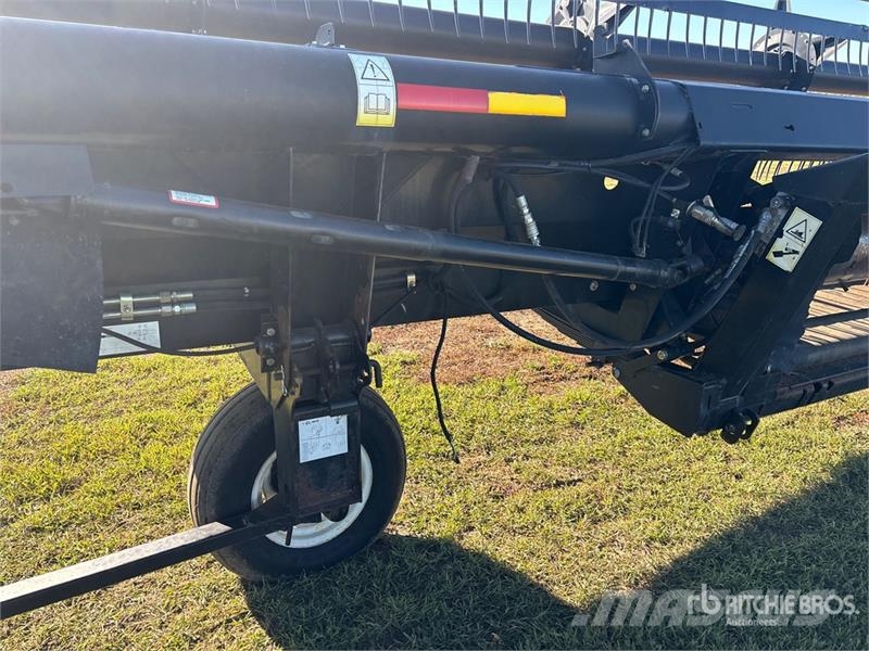MacDon 962 30 ft Draper Combine Header Glave hederi za kombajne