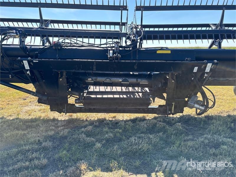 MacDon 962 36 ft Draper Combine Header 联合收割机头