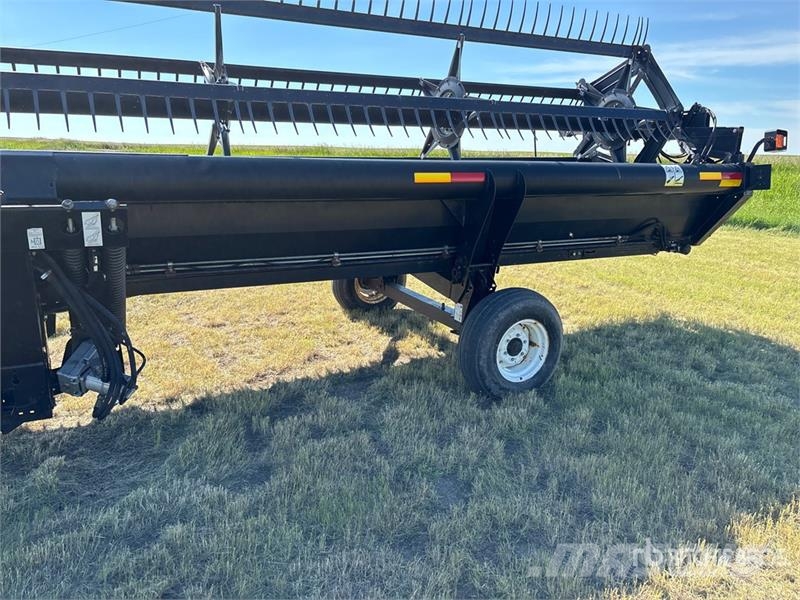 MacDon 962 36 ft Draper Combine Header 联合收割机头