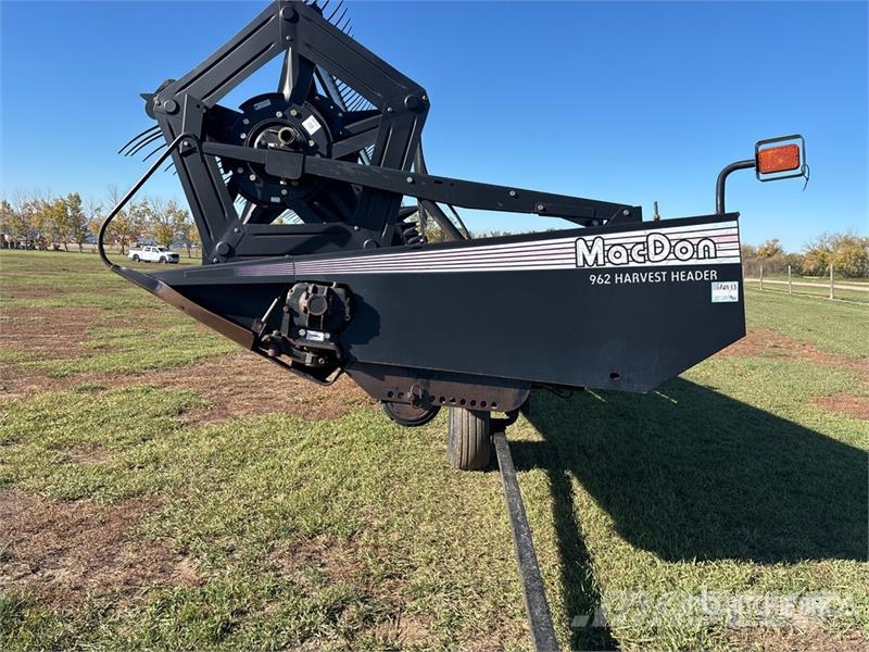 MacDon 972 Barre de coupe pour moissonneuse batteuse