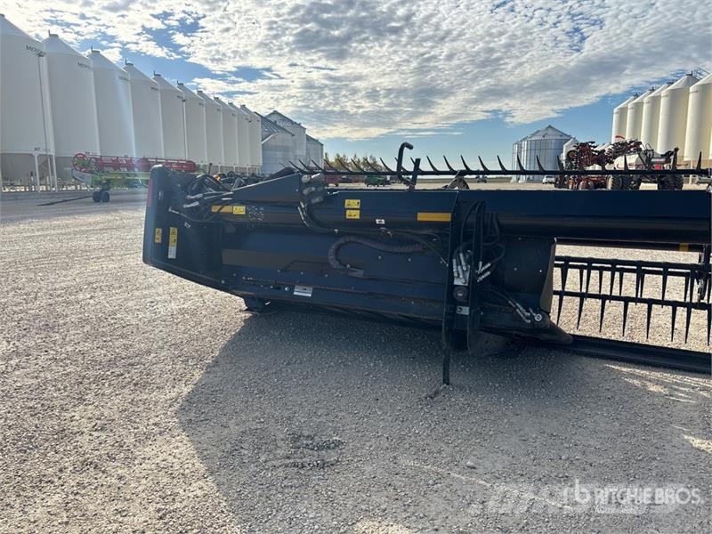 MacDon D54 25 ft Draper Windrower Header Windrowers