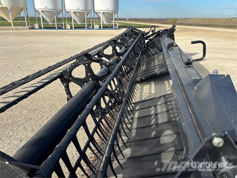 MacDon D54 25 ft Draper Windrower Header Windrowers