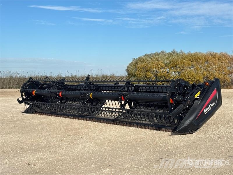 MacDon D54 25 ft Draper Windrower Header Windrowers