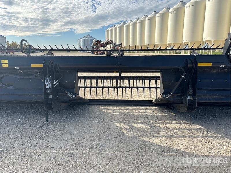 MacDon D54 25 ft Draper Windrower Header Windrowers