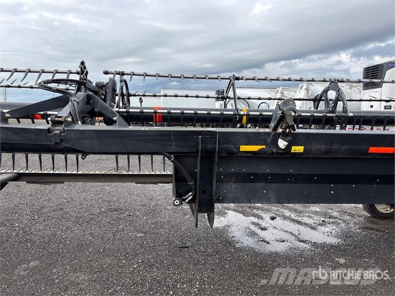 MacDon D65 35 ft Draper Windrower Header Рядкові жатки