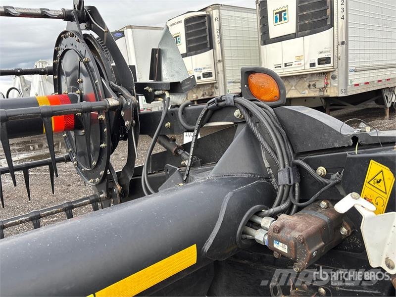 MacDon D65 35 ft Draper Windrower Header Рядкові жатки