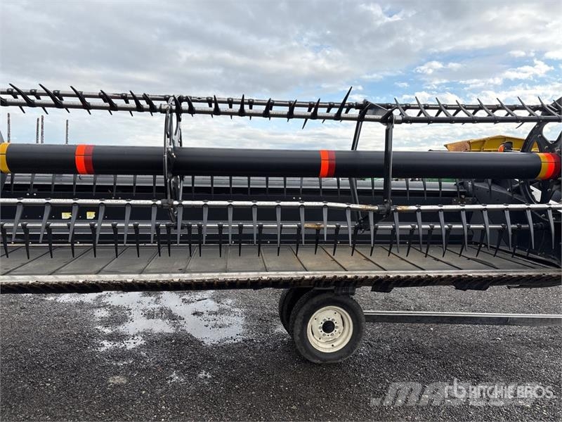 MacDon D65 35 ft Draper Windrower Header Рядкові жатки