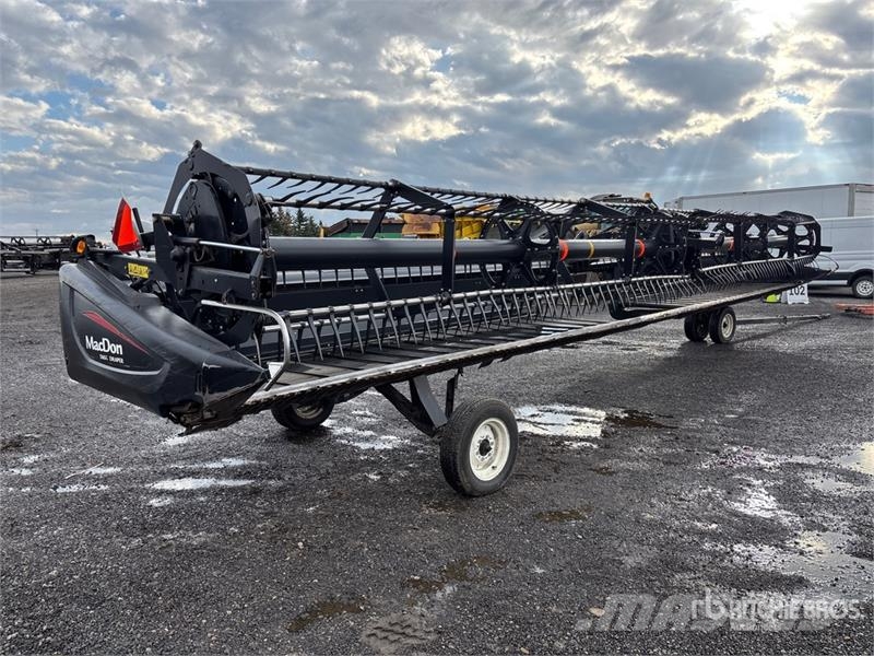 MacDon D65 35 ft Draper Windrower Header Рядкові жатки