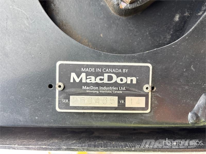 MacDon D65 35 ft Draper Windrower Header Рядкові жатки
