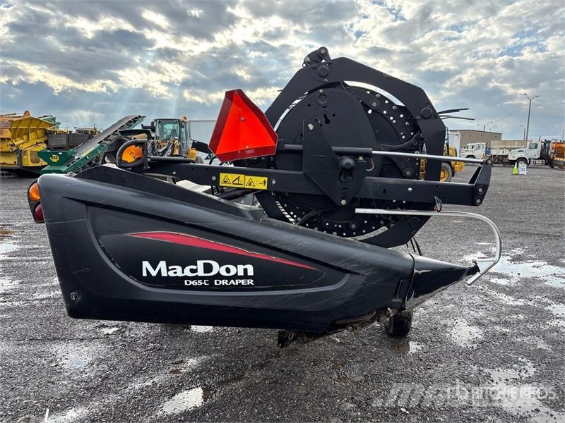 MacDon D65 40 ft Draper Windrower Header Sakupljači