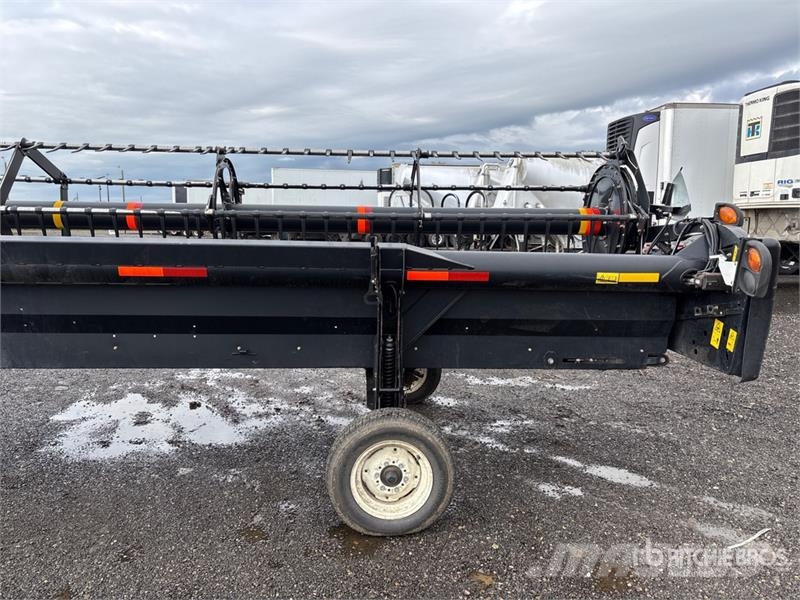 MacDon D65 40 ft Draper Windrower Header Sakupljači