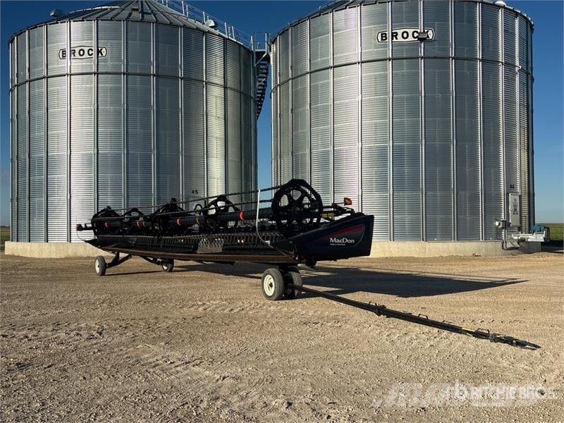 MacDon D65 40 ft Draper Combine Header رؤوس الحصادات الدراسات