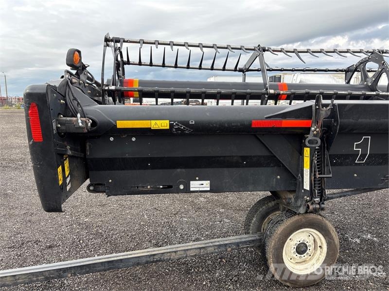MacDon D65 40 ft Draper Windrower Header Sakupljači