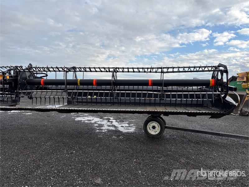 MacDon D65 40 ft Draper Windrower Header Sakupljači