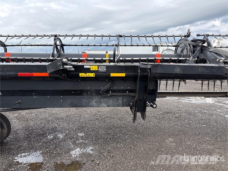 MacDon D65 40 ft Draper Windrower Header Sakupljači
