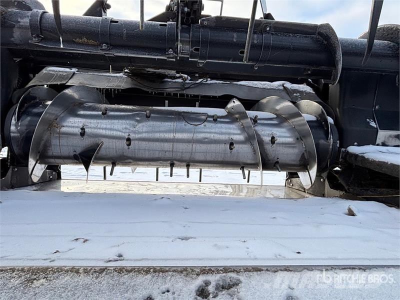 MacDon D65-S 35 ft Draper Combine Header رؤوس الحصادات الدراسات