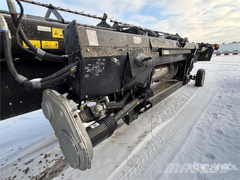 MacDon D65-S 35 ft Draper Combine Header رؤوس الحصادات الدراسات