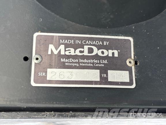 MacDon D65-S 35 ft Draper Combine Header رؤوس الحصادات الدراسات