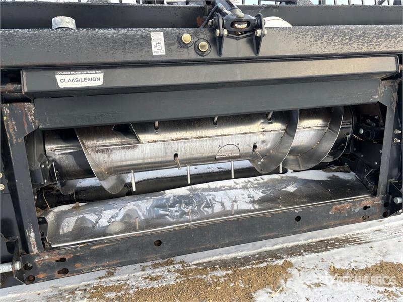 MacDon D65-S 35 ft Draper Combine Header رؤوس الحصادات الدراسات
