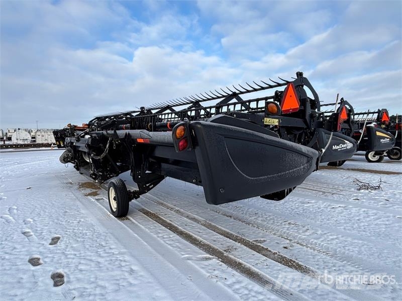 MacDon D65-S 35 ft Draper Combine Header رؤوس الحصادات الدراسات