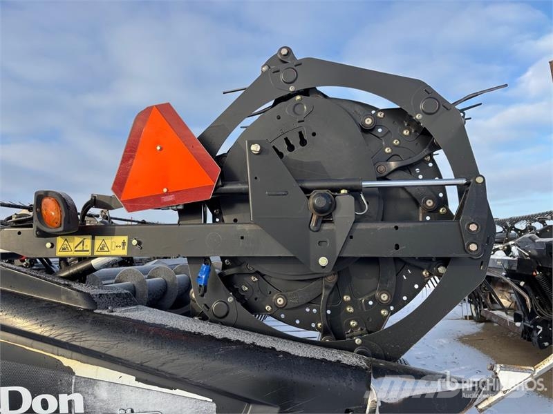 MacDon D65-S 35 ft Draper Combine Header رؤوس الحصادات الدراسات