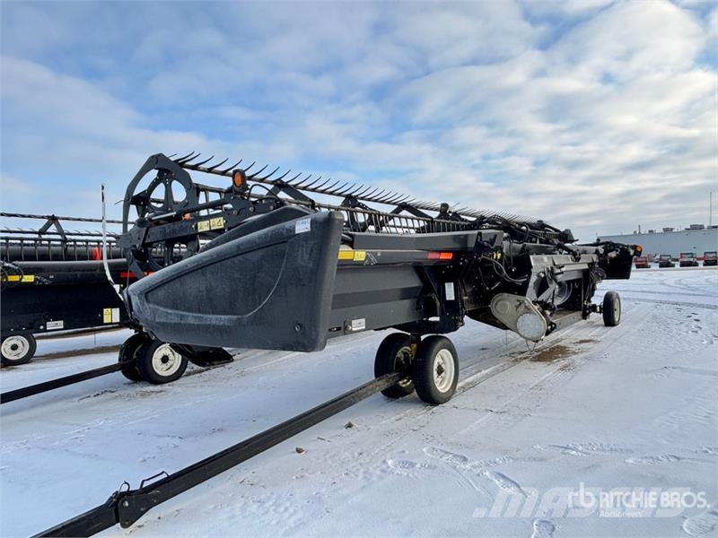 MacDon D65-S 35 ft Draper Combine Header رؤوس الحصادات الدراسات