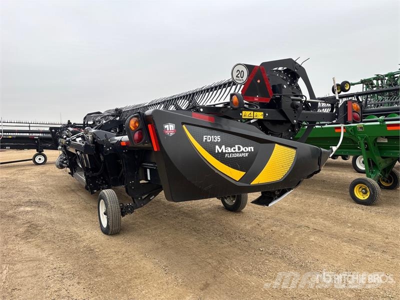 MacDon FD135 35 ft Flex Draper Combine Header Cabezales de cosechadoras combinadas