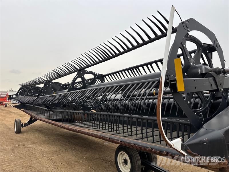 MacDon FD135 35 ft Flex Draper Combine Header Cabezales de cosechadoras combinadas