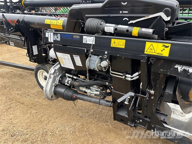 MacDon FD135 35 ft Flex Draper Combine Header Cabezales de cosechadoras combinadas