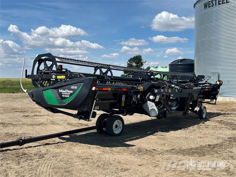 MacDon FD135 35 ft Flex Draper Combine Header Erntevorsätze