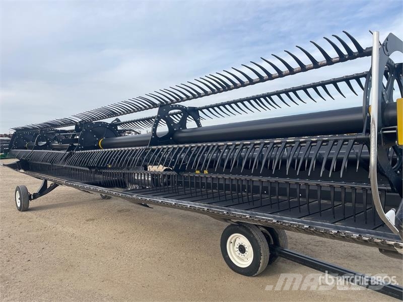 MacDon FD135 35 ft Flex Draper Combine Header Combine harvester heads