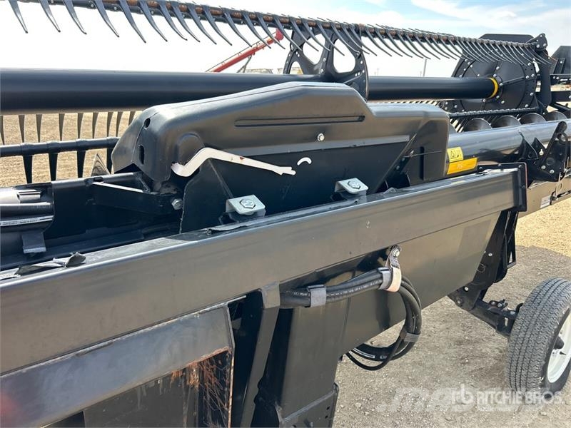MacDon FD135 35 ft Flex Draper Combine Header Maaidorser aanbouwdelen